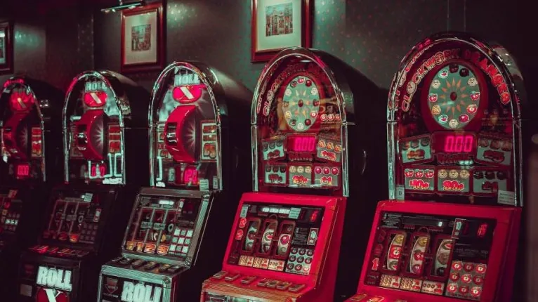 Play online slot machines at MCW Bangladesh casino